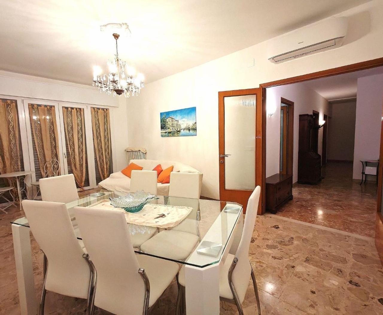 Laura Apartment Venice 4 P. 15 M To Venice Местре Екстер'єр фото
